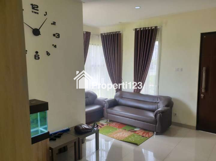 Rumah Hoek Hadap Taman Green Ara Residence Harapan Indah Bekasi - 5