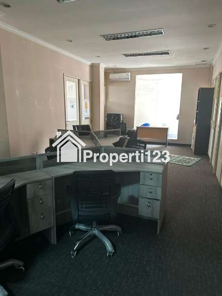 Dijual Gedung Kantor Terawat Siap Pakai Full Furnish dekat Mampang , Kemang , Jakarta Selatan - 7