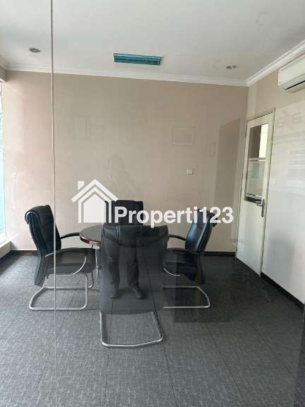 Dijual Gedung Kantor Terawat Siap Pakai Full Furnish dekat Mampang , Kemang , Jakarta Selatan - 3