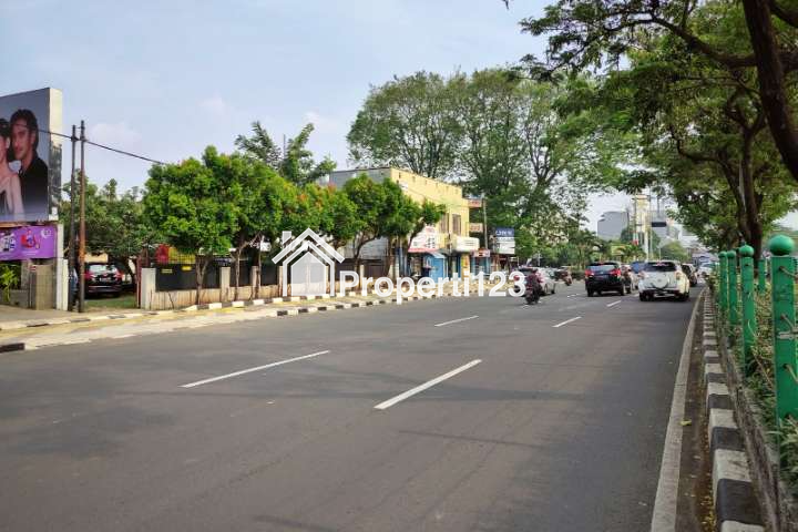 Rumah Tua Hitung Tanah Pinggir Jalan Raya Margonda Depok 880meter - 2
