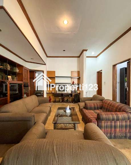 Rumah harga tanah lokasi strategis di Bintaro Jaksel - 3