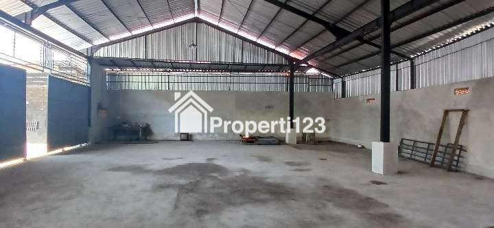 Disewakan Gudang 228 m2 jl Ida Bagus Mantra Ketewel Gianyar Bali - 2