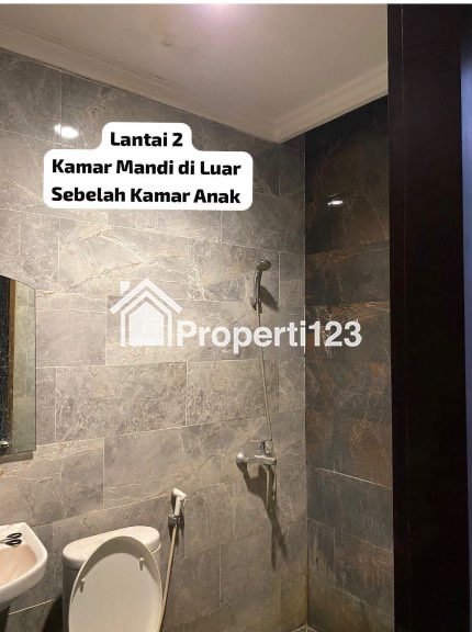 Dijual Rumah 2 lantai di cluster green harmonis condet - 6