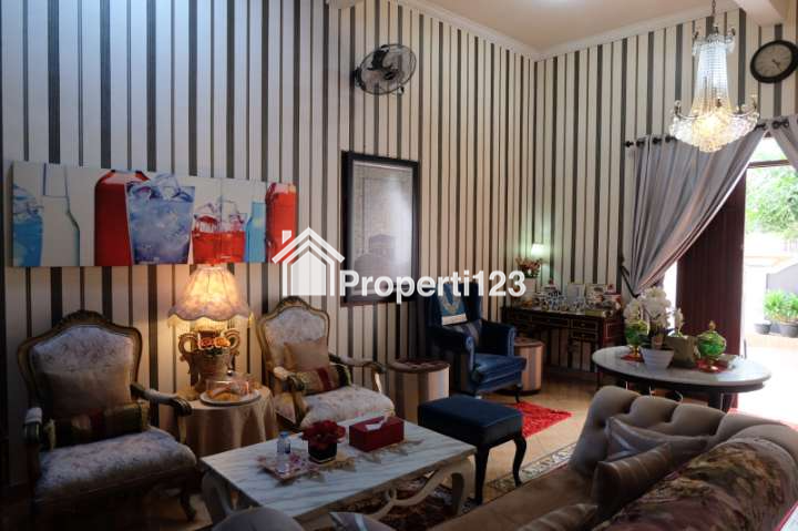 DIJUAL RUMAH KAWASAN JAKARTA BARAT // SHM // 2 LANTAI - 13