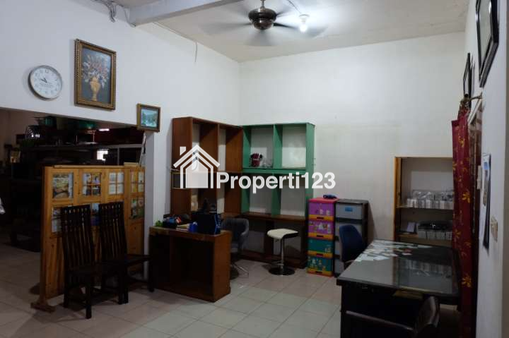 DIJUAL RUMAH KAWASAN JAKARTA BARAT // SHM // 2 LANTAI - 15