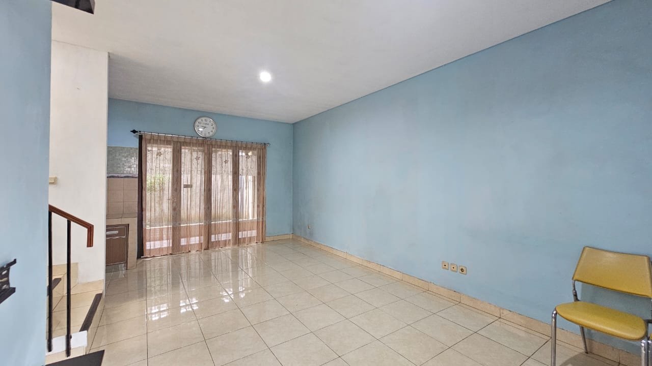 Di jual rumah bagus 2 Lt ,Strategis dekat  pintu tol Pamulang, bebas banjir, Cluster Greenwoods Pamulang,Tangerang Selatan - 5