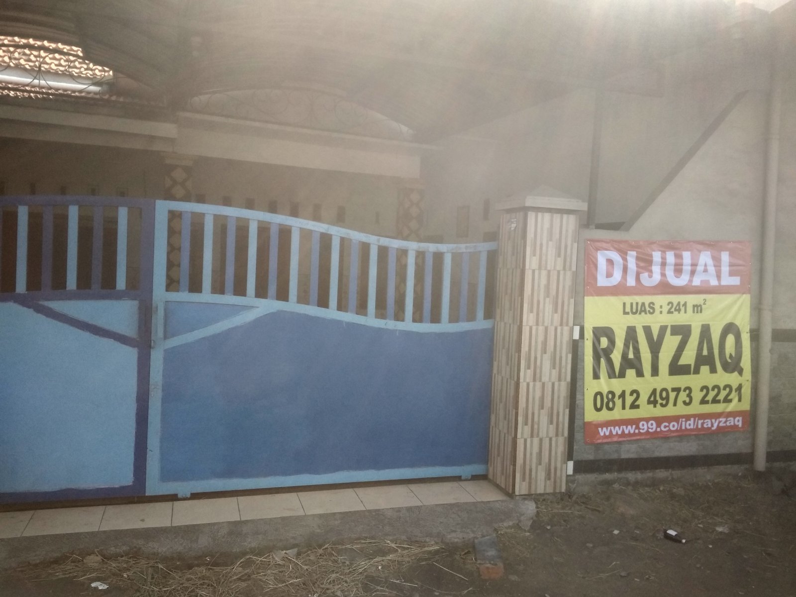 RUMAH POJOK 2LANTAI DI TEPI JALAN RAYA REJOSO KABUPATEN PASURUAN JATIM - 2