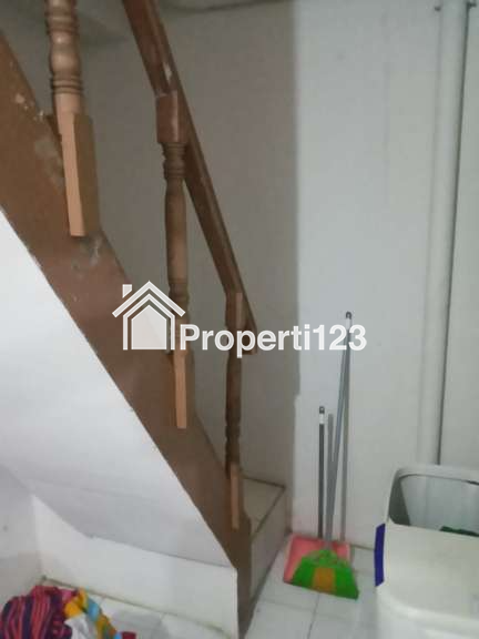 Rumah di Klender cocok untuk tempat tinggal dan usaha - 13