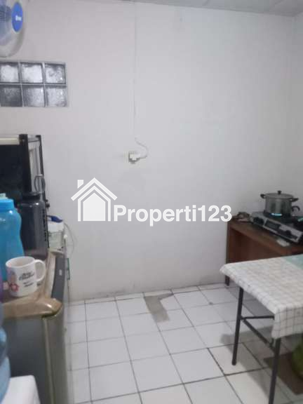 Rumah di Klender cocok untuk tempat tinggal dan usaha - 9