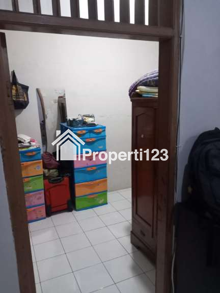 Rumah di Klender cocok untuk tempat tinggal dan usaha - 7