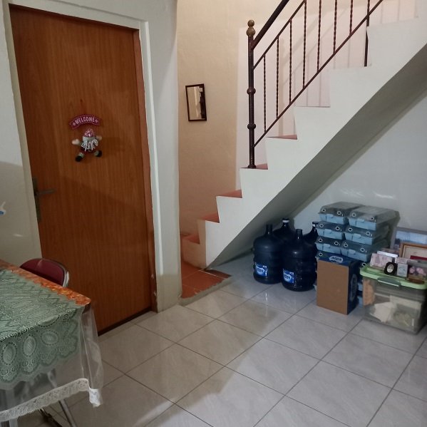 Rumah Second Strategis Bebas Banjir di Bekasi Kota - 13