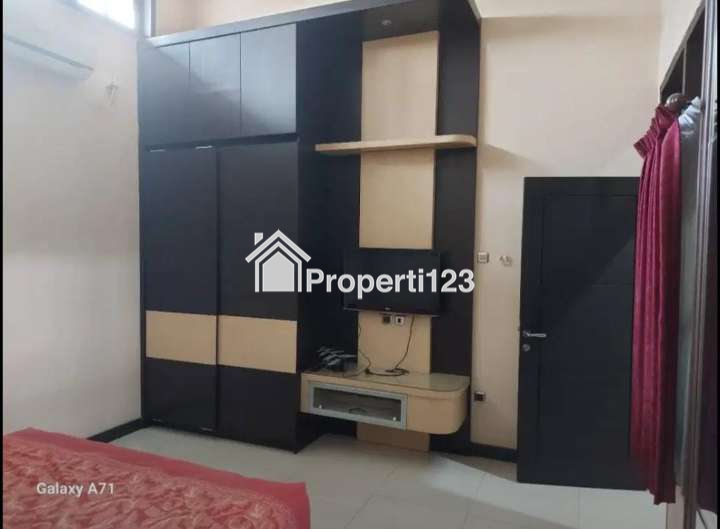 Rumah Full Furnished Strategis Lokasi Tenggilis Surabaya - 3