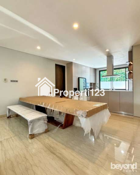 Dijual Rumah Desain Minimalis Dalam Townhouse Di Tanjung Barat, Jakarta Selatan - 5