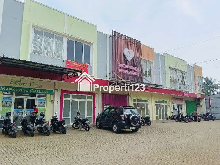 Ruko Di Perumahan Sentra Hills Regency Pinggir Jalan Parkiran Luas - 6