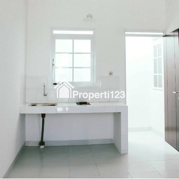 Rumah Minimalis Otentik di Cluster Monterosa - 6