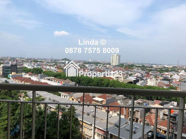 Apartemen sherwood 3BR semi furnished pool view - 5