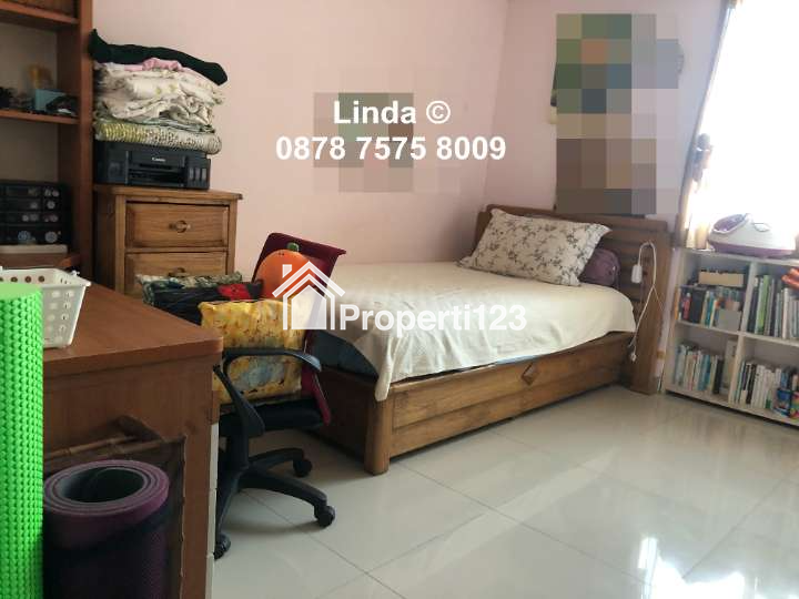 Apartemen sherwood 3BR semi furnished pool view - 9