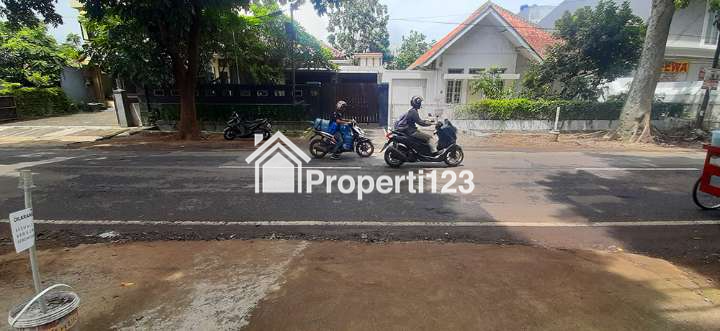 RUKO EKSLUSIF 3 LANTAI DI SAYAP JL.  RIAU-MARTADINATA BANDUNG - 12