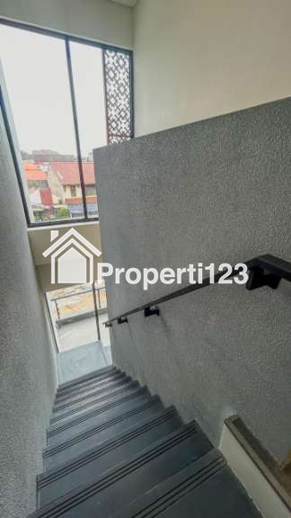 Dijual Brand New Townhouse Area Kebayoran Lama, Jakarta Selatan - 12