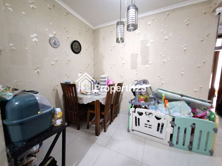 Rumah Bonus Kitchen Set Perumahan Taman Harapan Baru Bekasi - 4