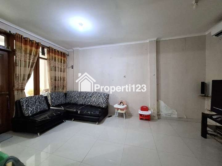 Rumah Bonus Kitchen Set Perumahan Taman Harapan Baru Bekasi - 3