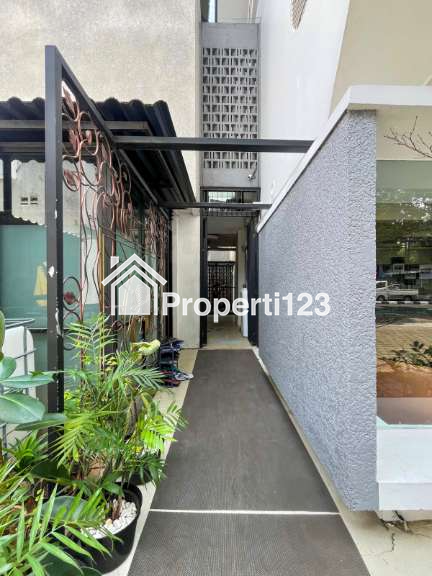 Dijual Tempat Usaha Untuk Kantor Atau Klinik Di Kebayoran Baru, Jakarta Selatan - 3