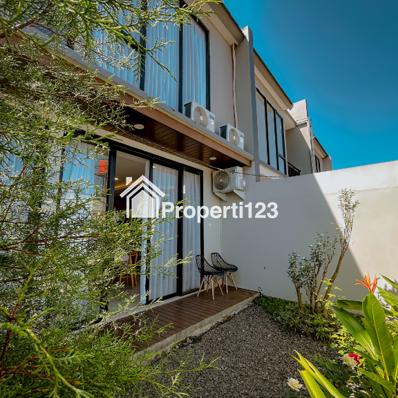 Rumah Modern Eksklusif di Brentwood Estate Bandung - 2