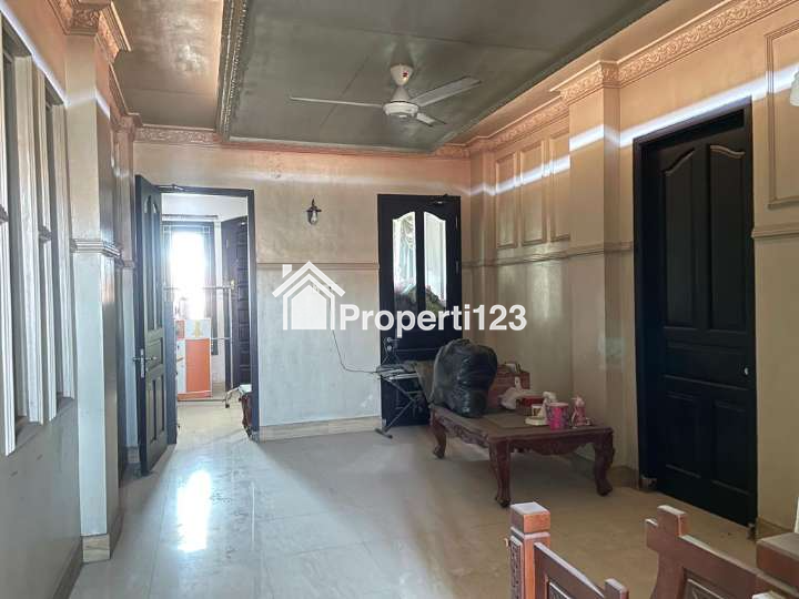 Rumah Tropodo Indah Luas 160 Meter Bangunan Terawat Siap Huni Lokasi Strategis - 4