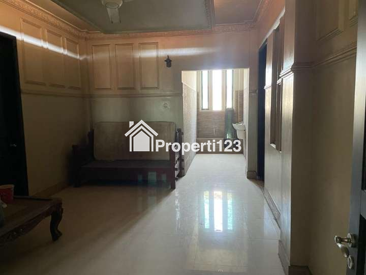 Rumah Tropodo Indah Luas 160 Meter Bangunan Terawat Siap Huni Lokasi Strategis - 2