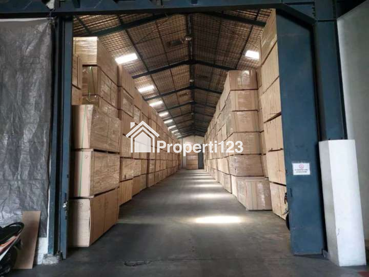 Gudang Komplek Margomulyo Permai 2 Lantai Bagus Siap Pakai - 2