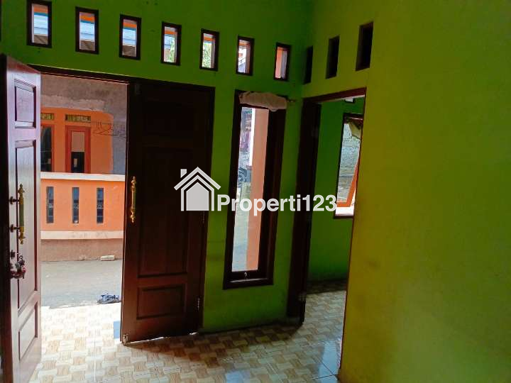 dijual rumah 2 lantai di cipayung jakarta timur - 2