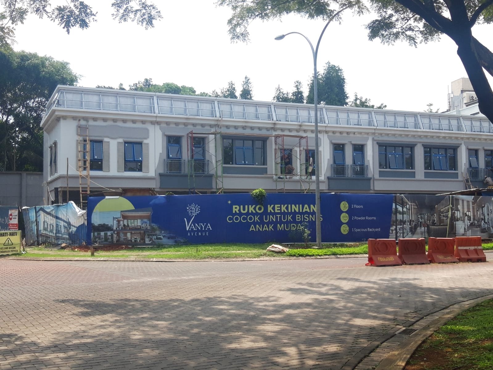 Vanya Avenue Vanya Park Bsd Ruko 2 Lantai Depan Boulevard Danau - 16