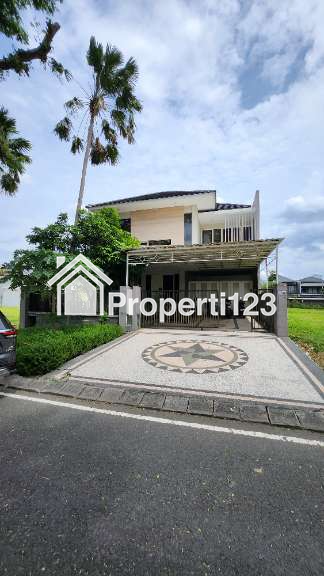 MURAH LUAS Dijual Rumah Royal Residence Rosenburg RAYA Luar Cluster - Row Jalan LEBAR 6 Mobil - 18