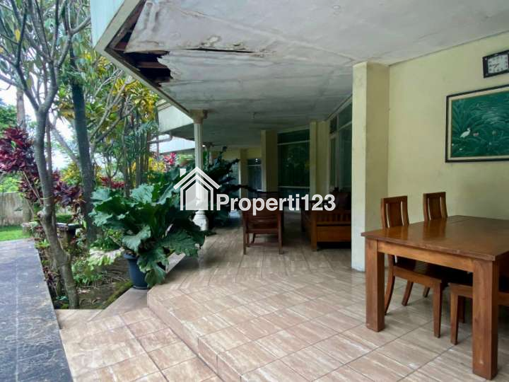 Dijual 2595 m2 Villa Jalan Pandaan - JATIM - STRATEGIS NOL Jalan RAYA  Bonus Kolam Renang , Lapangan Basket - 11