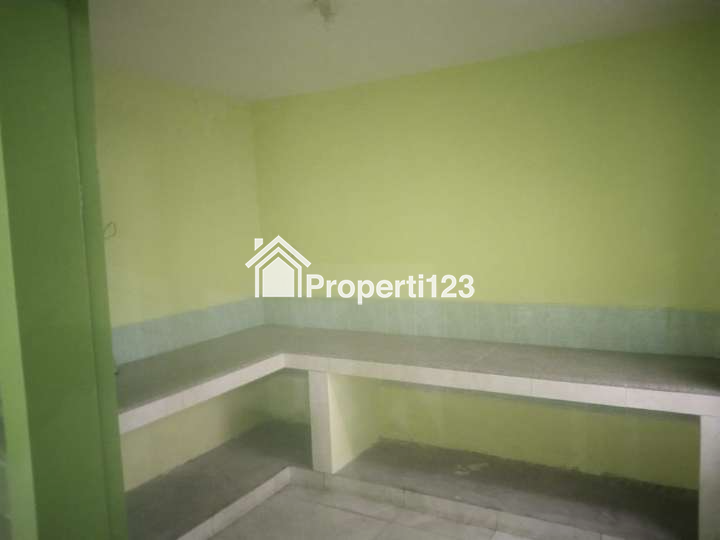 RUMAH LAMA BANGUNAN SANGAT TERAWAT Rumah 1 Lantai Nginden Intan Tengah Surabaya - 8