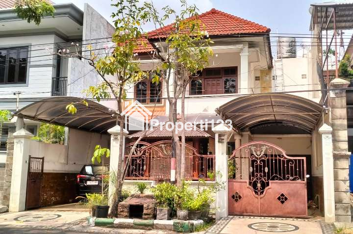 Dijual Rumah Taman Pondok Indah Wiyung  Surabaya- Luas 250 m2 - Row Jalan RAYA KEMBAR dekat Pakuwon Mall, PTC , Supermall, Akses TOL Gunungsari - 2