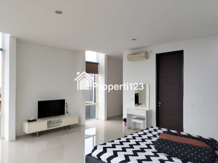 Dijual Rumah Villa Taman Dayu Sagamore Hill Pandaan Pasuruan Jatim Bonus Full Furnished Best View Gunung dan Kota Strategis dekat akses Jalan TOL - 17