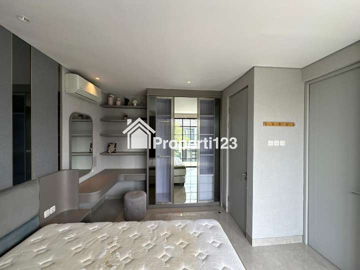 Dijual Cepat Rumah Grand Pakuwon Cluster Gladstone Surabaya Barat Full Furnish - 5