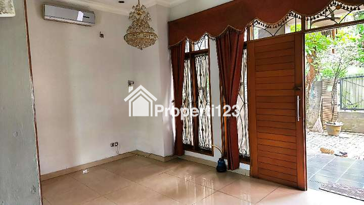 Disewakan Rumah 2 Lantai di Pusat Jakarta Senayan, Bisa untuk Kantor - 5