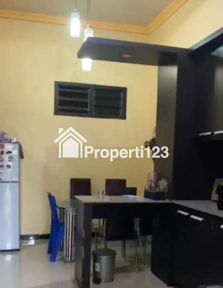 Rumah 2 Lantai Pondok Mutiara Sidoarjo Bangunan Terawat Minim Renovasi - 3