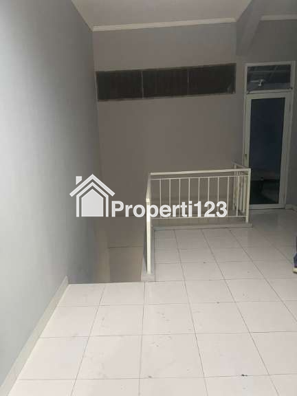 Di Jual Ruko murah Wilayah Jakarta Timur Bangunan Baru di renovasi 2 tahun lalu. SIAP HUNI. - 9