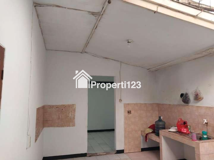 Disewakan Rumah Cukup Luas, Aman, dan Nyaman di TKI 2 Bandung - 3
