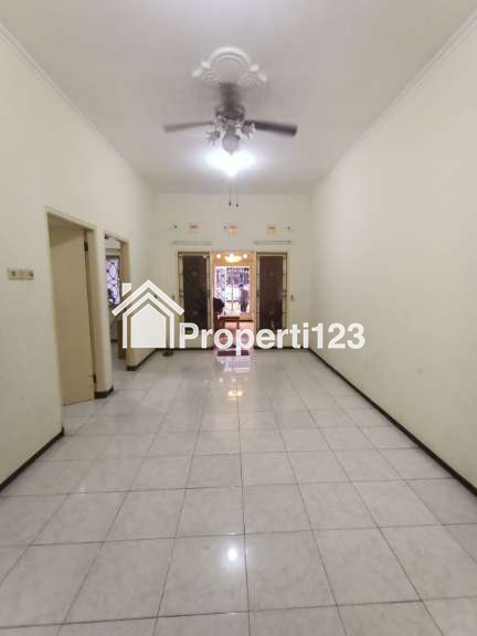 Dijual Rumah Semi Furnished di Jalan Lebak Rejo Surabaya Utara - 4