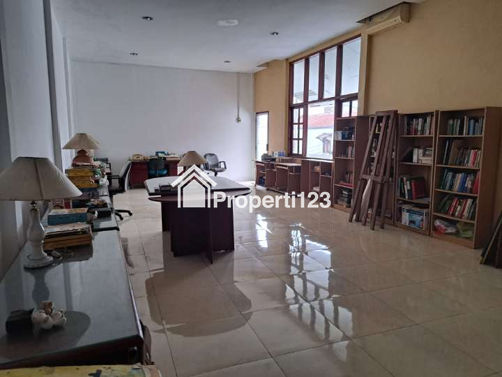 Dijual Rumah Besar 2 Lantai Lokasi Strategis, Arteri Pondok Indah, Kebayoran Lama, Jakarta Selatan - 5