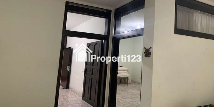 RUMAH 2 LANTAI UNTUK KANTOR ATAU TEMPAT KURSUS SAYAP JL. RIAU MARTADINATA BANDUNG - 3