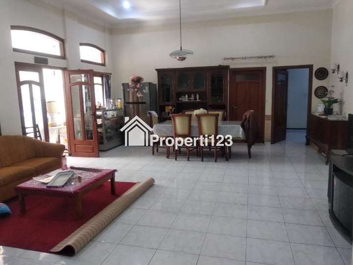 Rumah Semi Furnished Siap Huni Lokasi Perumahan Batu Permata Tlogomas Malang Kota - 2