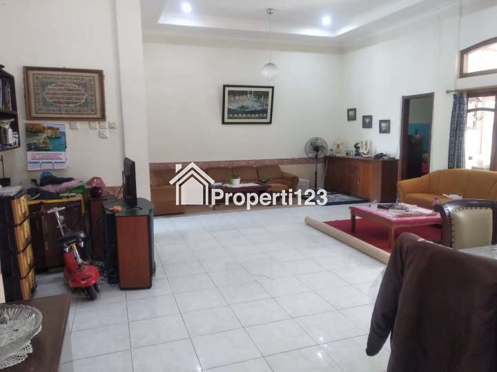 Rumah Semi Furnished Siap Huni Lokasi Perumahan Batu Permata Tlogomas Malang Kota - 3