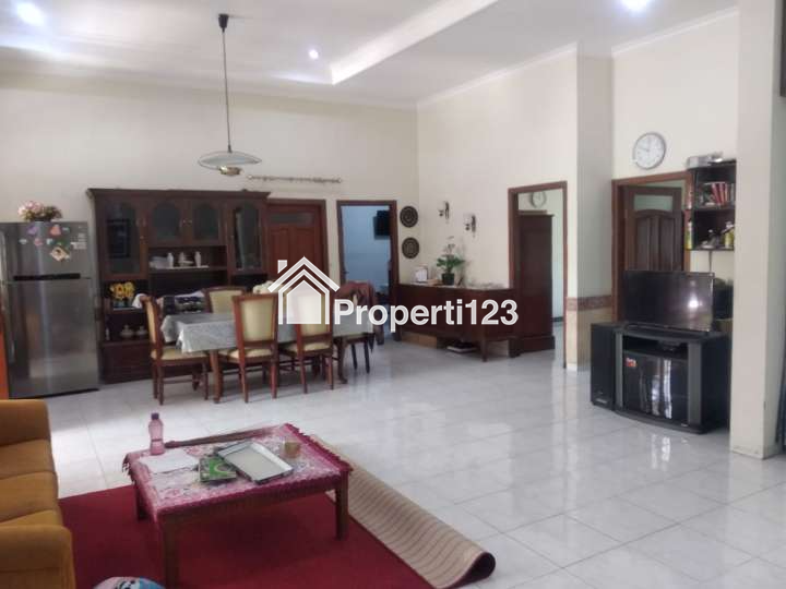 Rumah Semi Furnished Siap Huni Lokasi Perumahan Batu Permata Tlogomas Malang Kota - 4