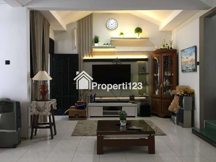 SIAP HUNI BARU RENOVASI Rumah Wisma Tengger Surabaya Barat - 3