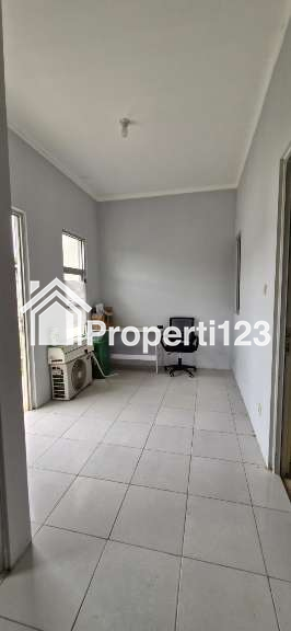Dijual BU Take Over Rumah Siap Huni Bebas Banjir di Srimaya Residence Bekasi - 3